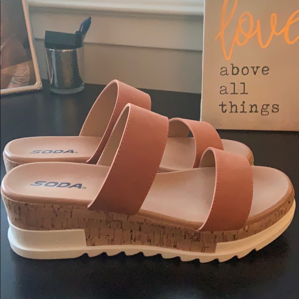 Wedge slides NWOT